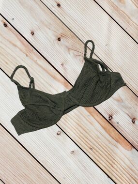 Skatie XS green crinkle bikini top